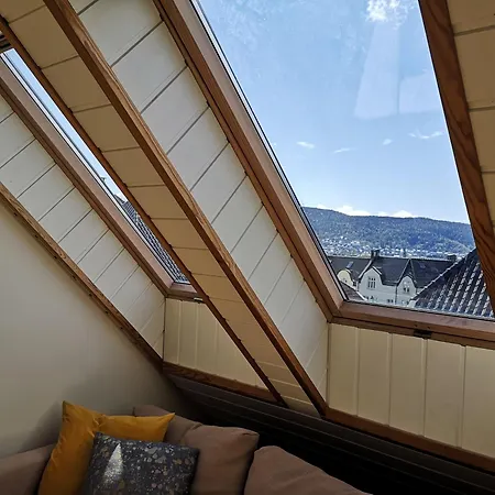 Top-Floor Apartment With Lots Of Light Apartamento Bergen
